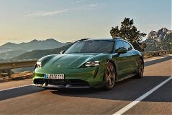 Porsche Taycan Cross Turismo - Image 1 from the photo gallery