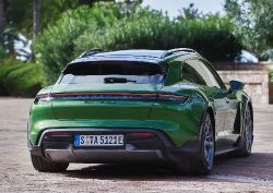 Porsche Taycan Cross Turismo - Image 7 from the photo gallery
