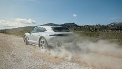 Porsche Taycan Cross Turismo - Image 17 from the photo gallery