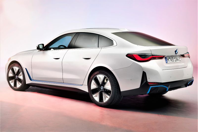 BMW i4  0 - Titelbild