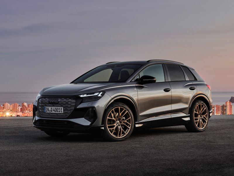 title image of Audi Q4 e-tron and Q4 Sportback e-tron: first shots and technical data