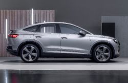 Audi Q4 e-tron - side view