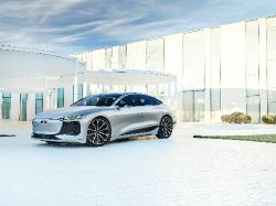 Audi A6 Sportback e-tron - front left view