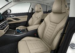BMW i4 - interior seats