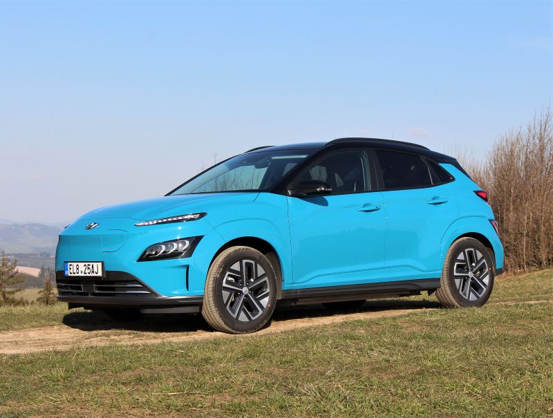title image of Hyundai Kona Electric 64 kWh 2021 - low consumption, the basis for great range