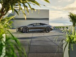 Audi grandsphere concept - Image 18 from the photo gallery