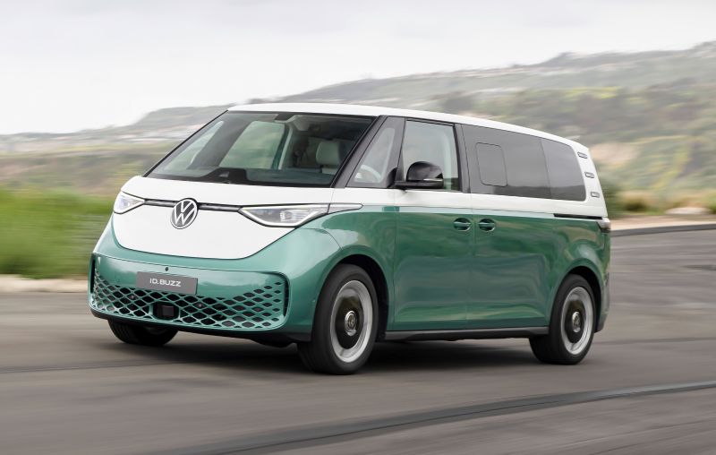titulní obrázek článku: Electric bus for North America and Europe: world premiere of the VW ID. Buzz with long wheelbase