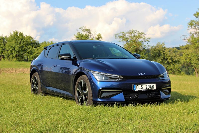 Kia EV6 RWD 2023 - titulní obrázek