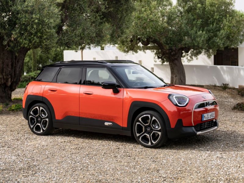 titulní obrázek článku: Mini Aceman unveiled - the compact electric crossover ideal for the city