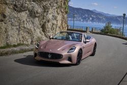 Maserati GranCabrio - Bild 11 aus der Fotogalerie