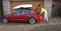 Tesla Model 3 - Bild 22 aus der Fotogalerie