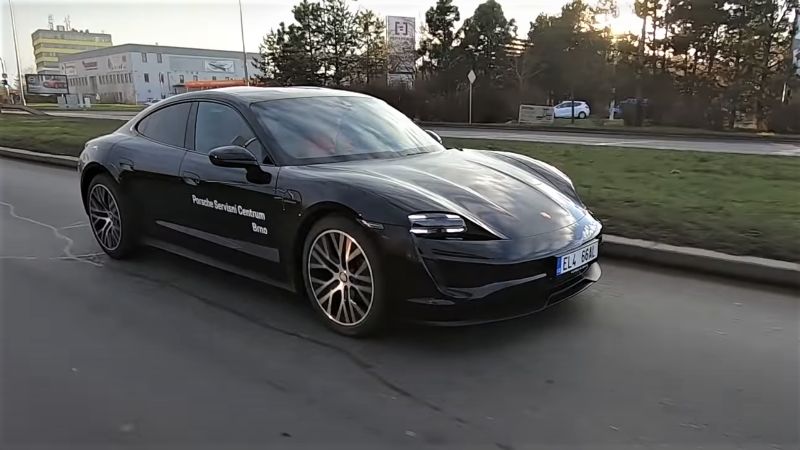 Porsche Taycan 4S Plus 2020 - Titelbild