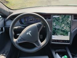 Tesla Model S - Bild 43 aus der Fotogalerie