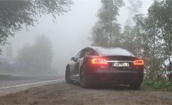 Tesla Model S - Bild 17 aus der Fotogalerie