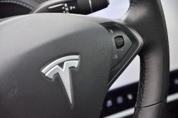 Tesla Model S - Bild 36 aus der Fotogalerie