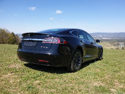 Tesla Model S - Bild 7 aus der Fotogalerie