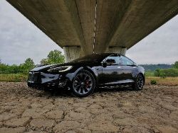 Tesla Model S - Bild 8 aus der Fotogalerie