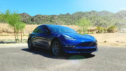 Tesla Model 3 - Bild 10 aus der Fotogalerie