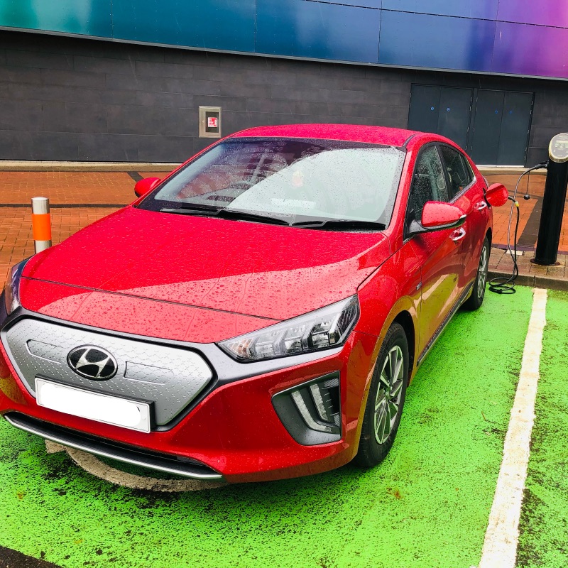 Hyundai Ioniq Electric Premium 2020 - Titelbild