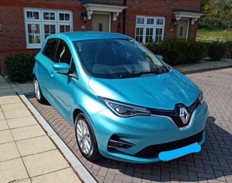 Renault Zoe ZE50 Iconic 2021 - titulní obrázek