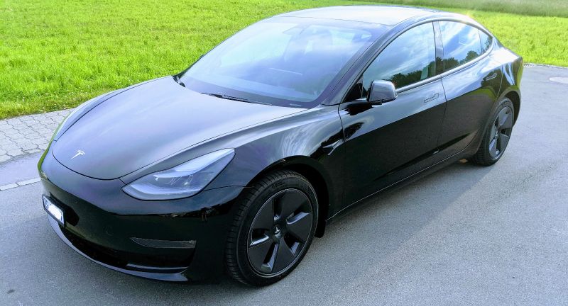 Tesla Model 3 Long Range 2021 - Titelbild