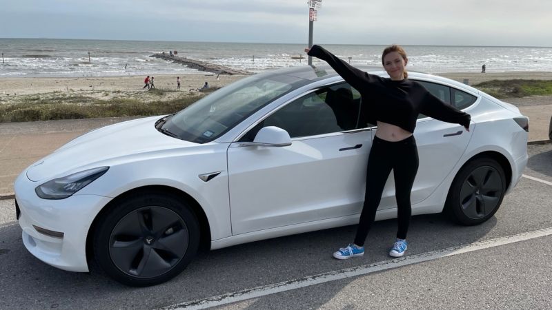 Tesla Model 3 Standard Range Plus 2020 - Titelbild