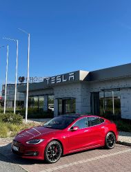 Tesla Model S - Bild 1 aus der Fotogalerie