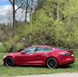 Tesla Model S - Bild 3 aus der Fotogalerie