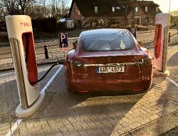 Tesla Model S - Bild 6 aus der Fotogalerie