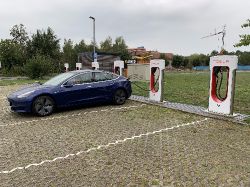 Tesla Model 3 - photogallery image