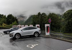 Tesla Model X - 1. obrázek fotogalerie