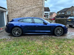 Porsche Taycan Sport Turismo - 1. obrázek fotogalerie