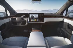 Tesla Model X - interior