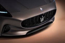 Maserati GranTurismo - front grill