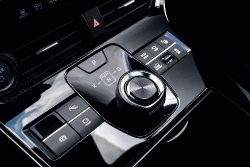 Toyota bZ4X - interior