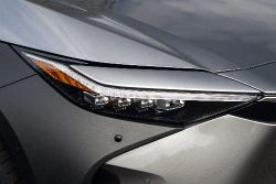 Toyota bZ4X - front light