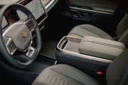 Rivian R1T - interior