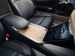 Lucid Air - Detail Console Tahoe