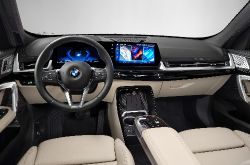 BMW iX1 - interior 