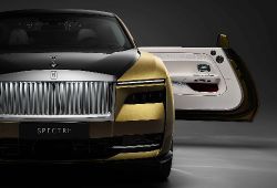 Rolls-Royce Spectre - front
