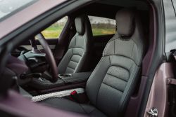 Porsche Taycan Cross Turismo - Frozen Berry Metallic interior front seats