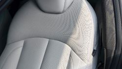 XPeng P7 - interior seat