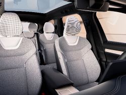 Volvo EX90 - front seats