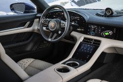 Porsche Taycan - interior