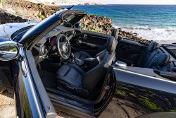 Mini Cooper SE Convertible - Interior