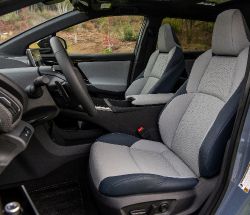 Subaru Solterra - Interior seats