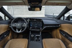 Lexus RZ - interior