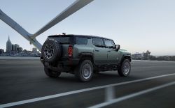 GMC Hummer EV SUV - Image 16 from the photo gallery