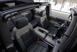GMC Hummer EV SUV - Interior seats