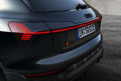 Audi Q8 e-tron - SQ8 rear